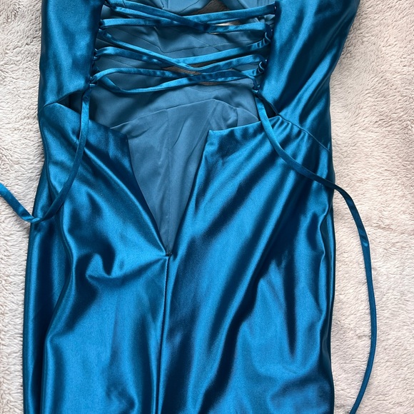 PROM DRESS - Picture 7 of 10